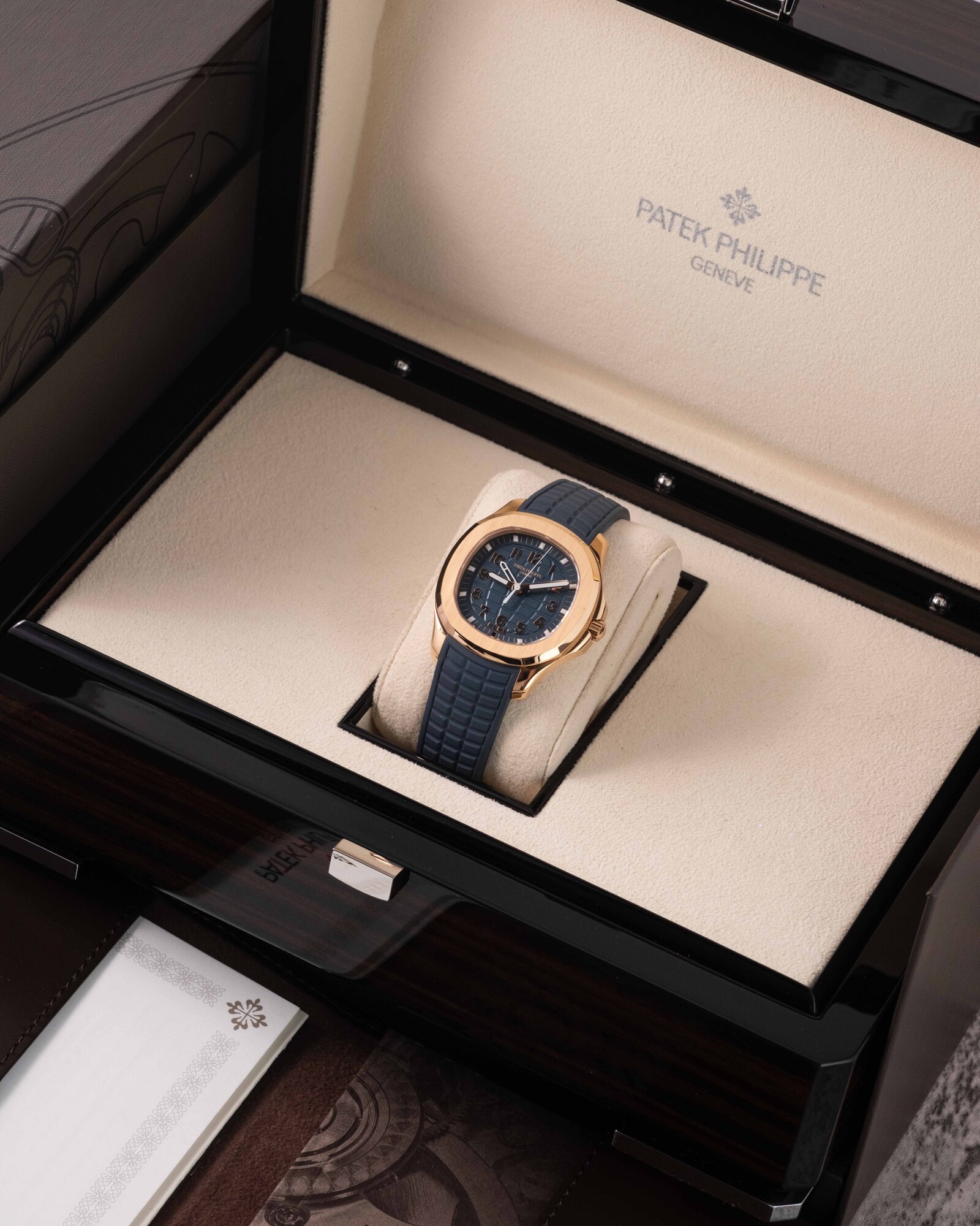 Patek Philippe Aquanaut 5269R-001, view 2