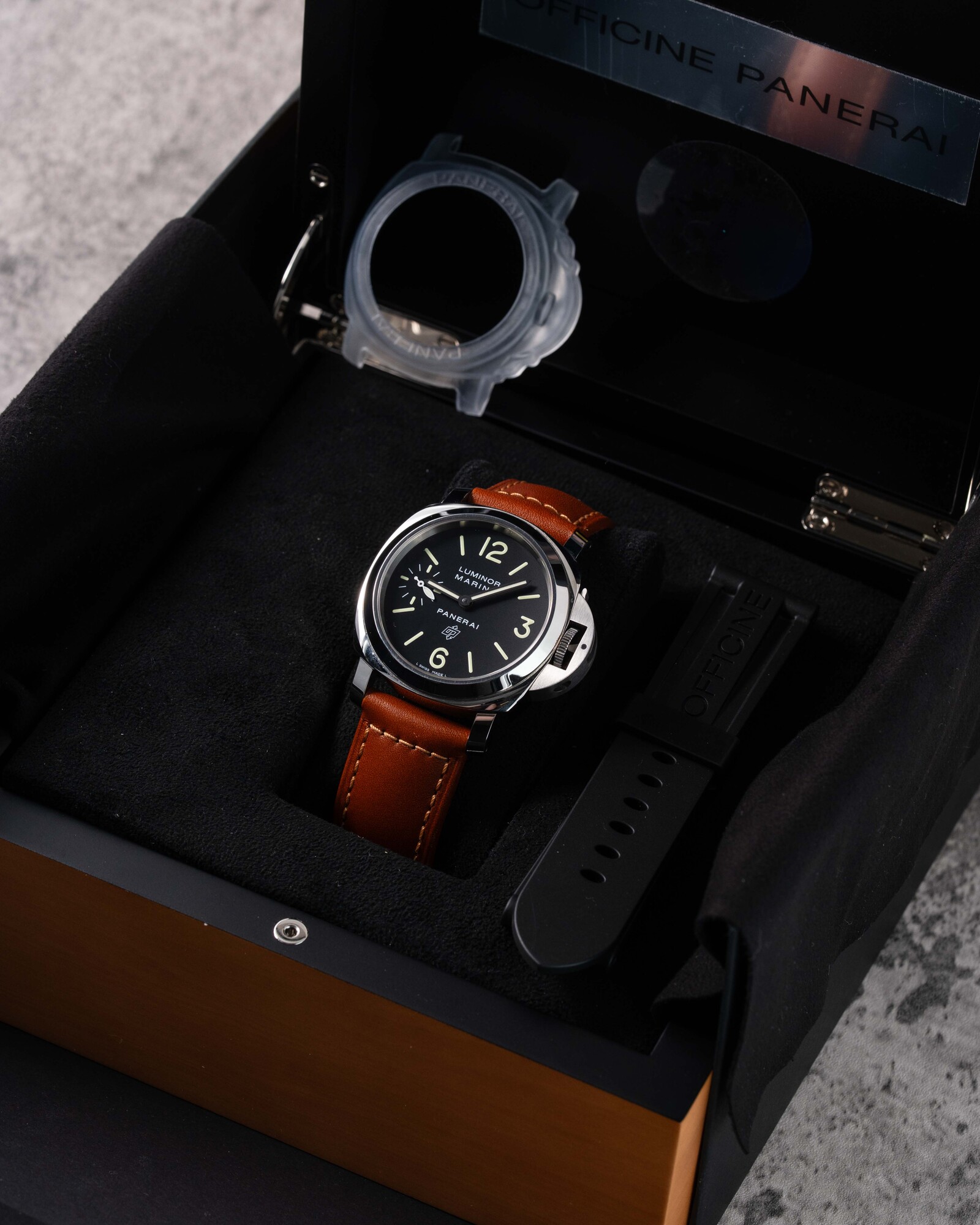 Panerai Luminor Marina PAM01005, view 2