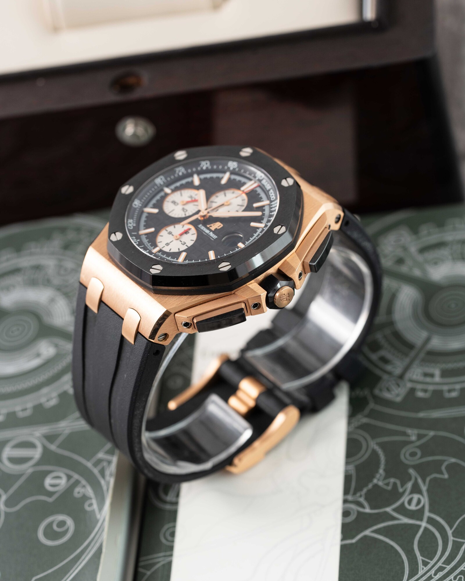 Audemars Piguet Royal Oak Offshore 26400RO.OO.A002CA.01, view 3