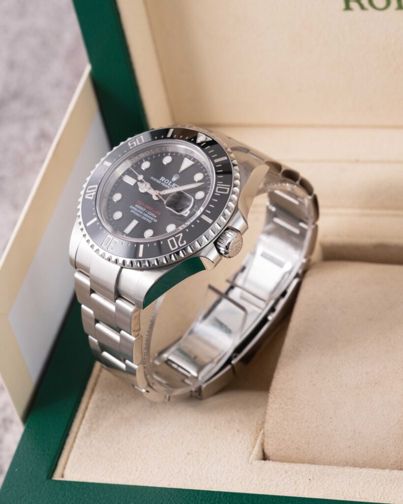 Rolex Sea-Dweller 126600, view 3