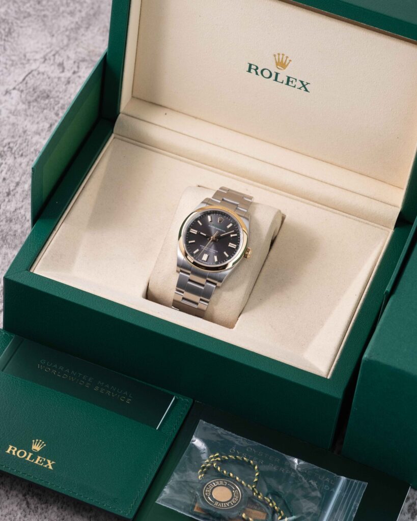 Rolex Oyster Perpetual 126003, view 2