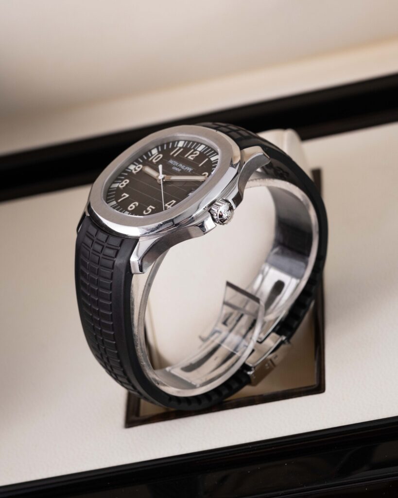 Patek Philippe Aquanaut 5167A-001, view 3