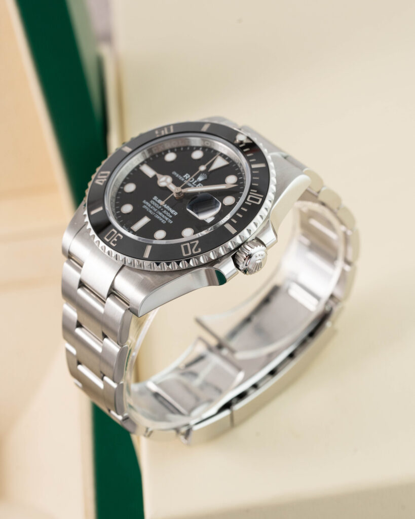 Rolex Submariner Date 126610LN, view 3